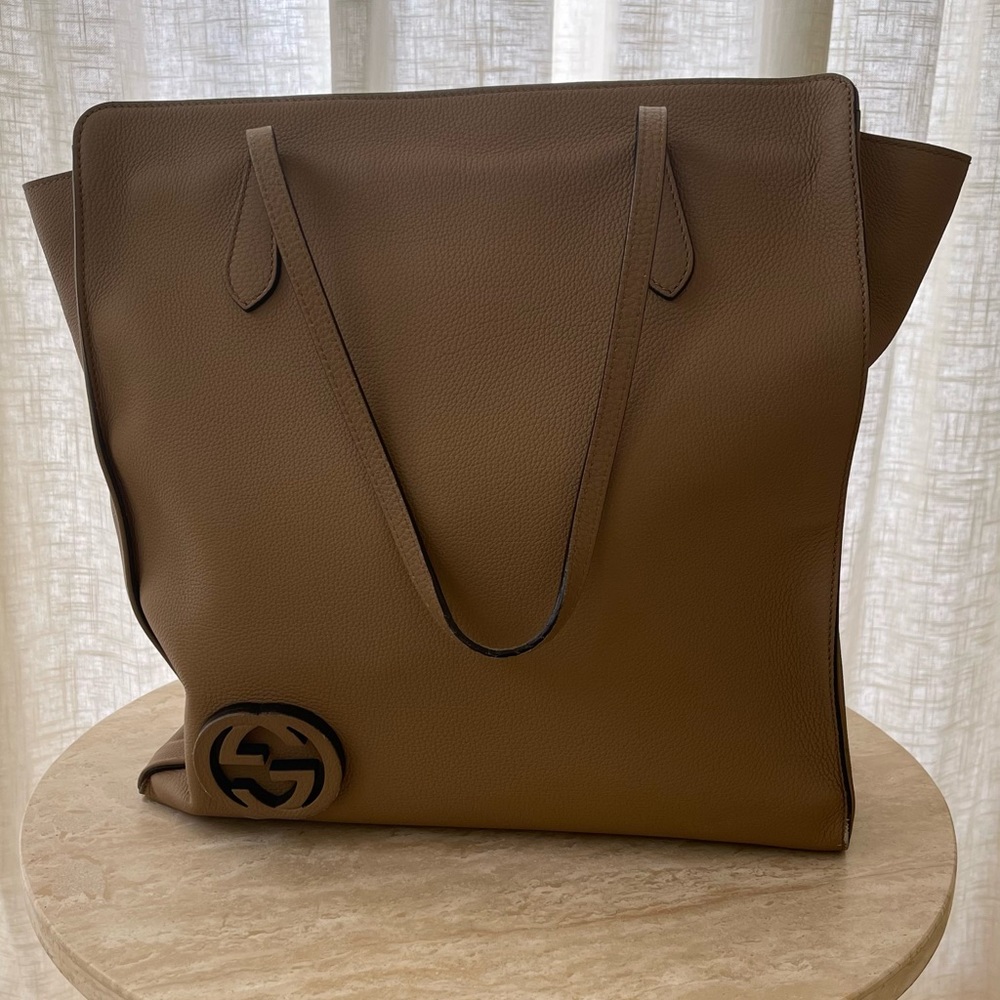 Large Gucci leather tote bag